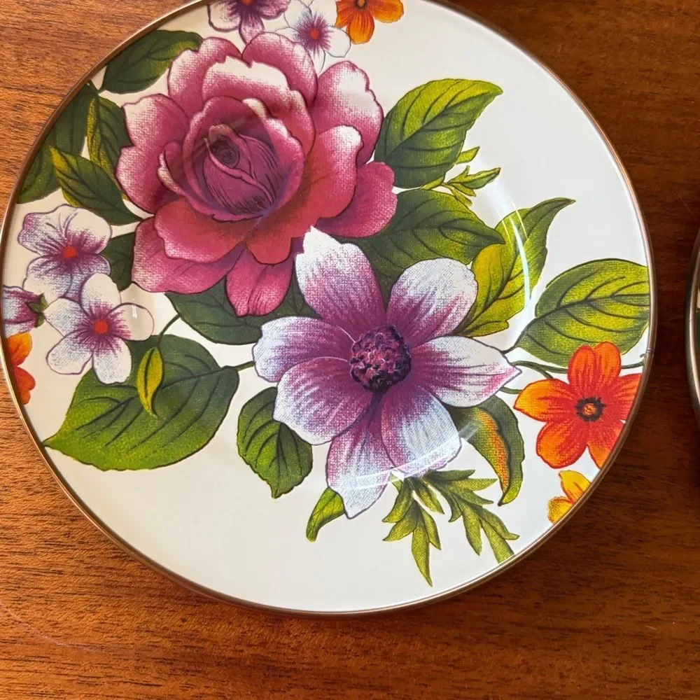 NWOT 4 MacKenzie-Childs Flower Market Abundant Floral Plate Set White Pink Green